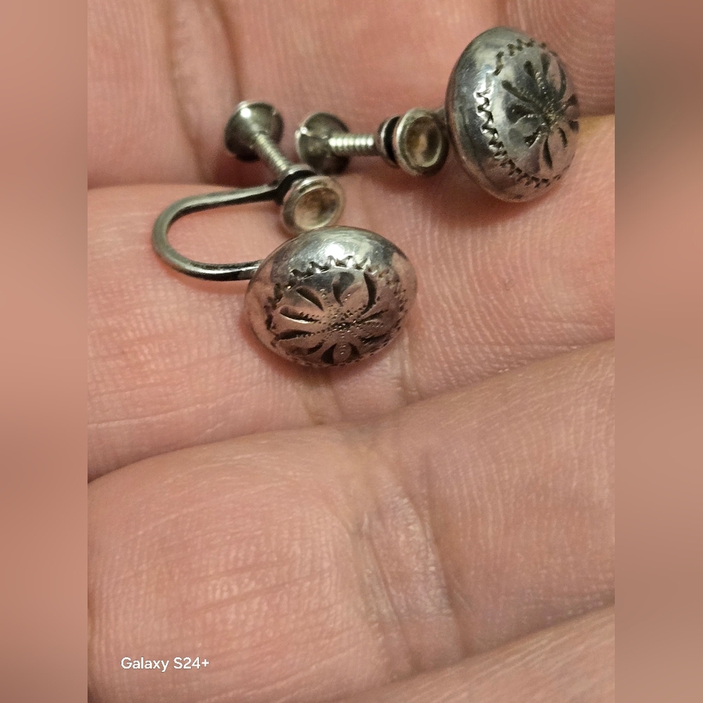 Vintage Sterling Silver Floral Screw-Back Earrings
